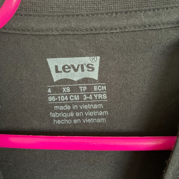 Levi’s Toddler Snoopy T-Shirt - Size 3-4T - Picture 4 of 8